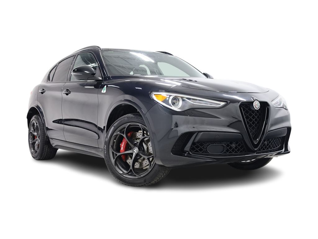 2023 Alfa Romeo Stelvio Quadrifoglio 21