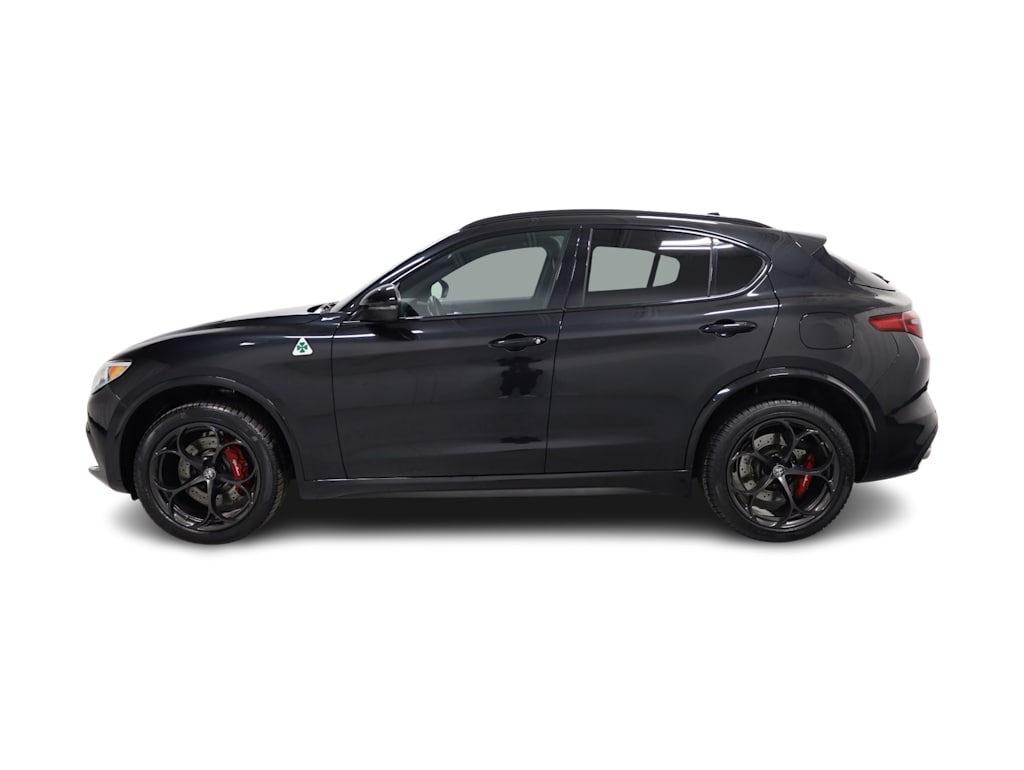 2023 Alfa Romeo Stelvio Quadrifoglio 3