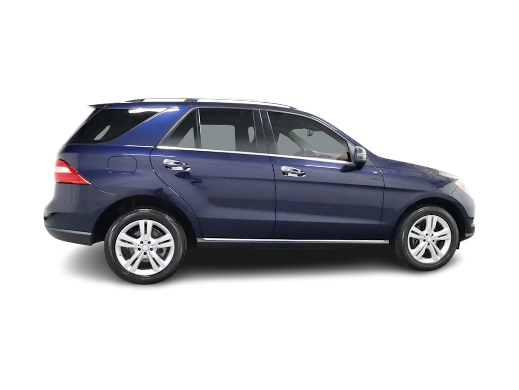 Thumbnail: 2013 Mercedes-Benz M-Class - 21