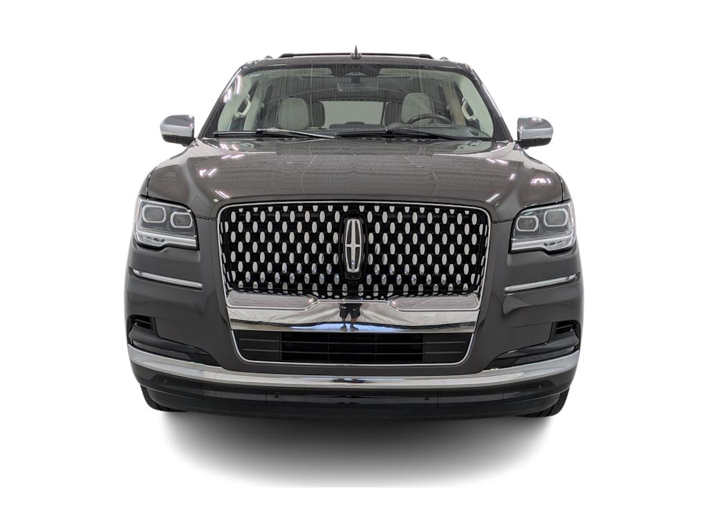 Thumbnail: 2023 Lincoln Navigator L - 6