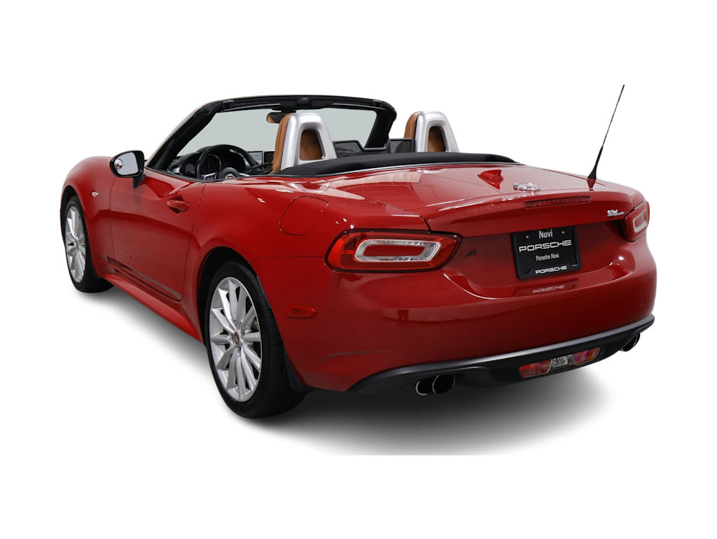 Thumbnail: 2018 Fiat 124 Spider - 4