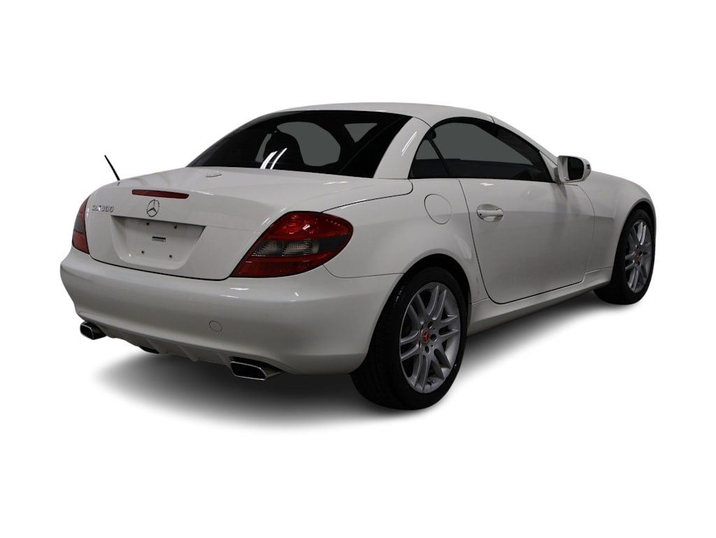 Thumbnail: 2009 Mercedes-Benz SLK - 17