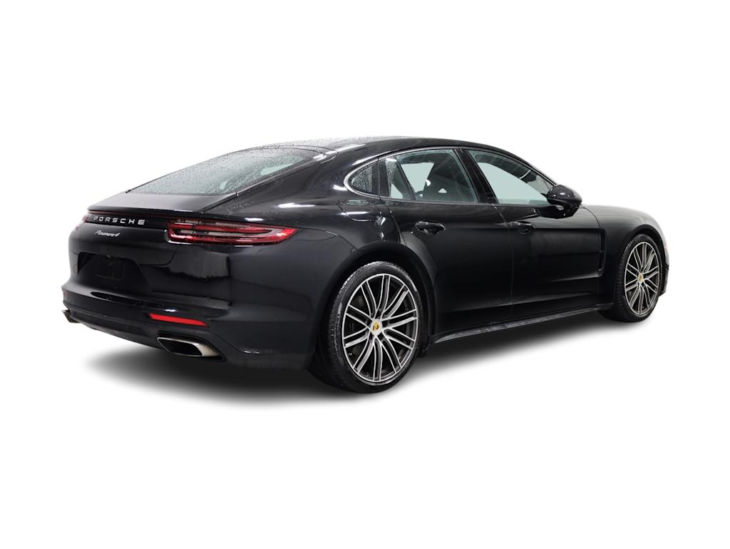 Thumbnail: 2018 Porsche Panamera - 21