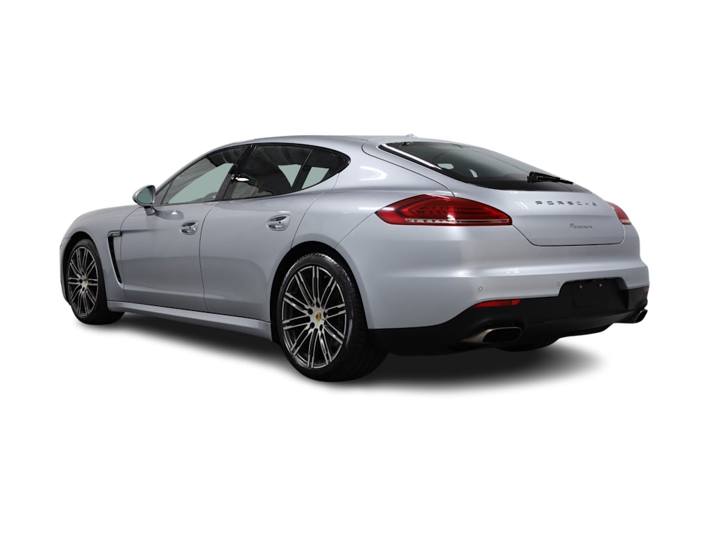 Thumbnail: 2016 Porsche Panamera - 4