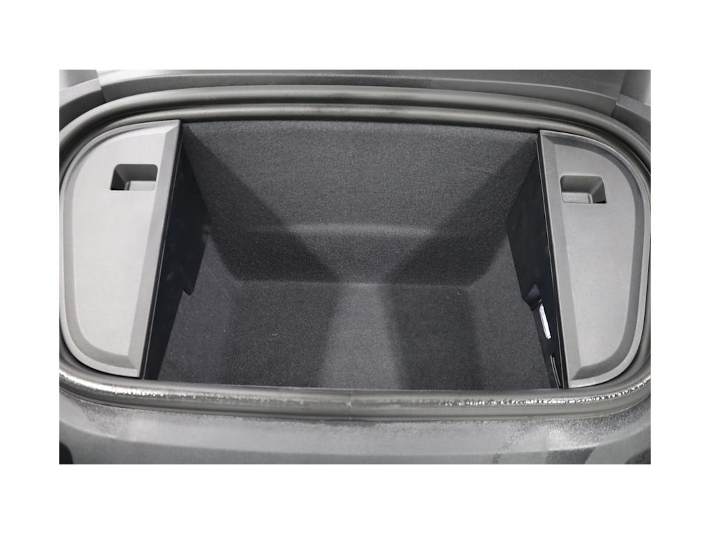 Thumbnail: 2025 Porsche Taycan - 18