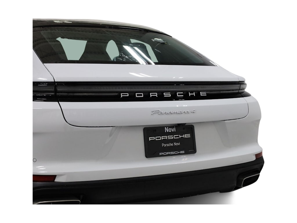 Thumbnail: 2026 Porsche Panamera - 21