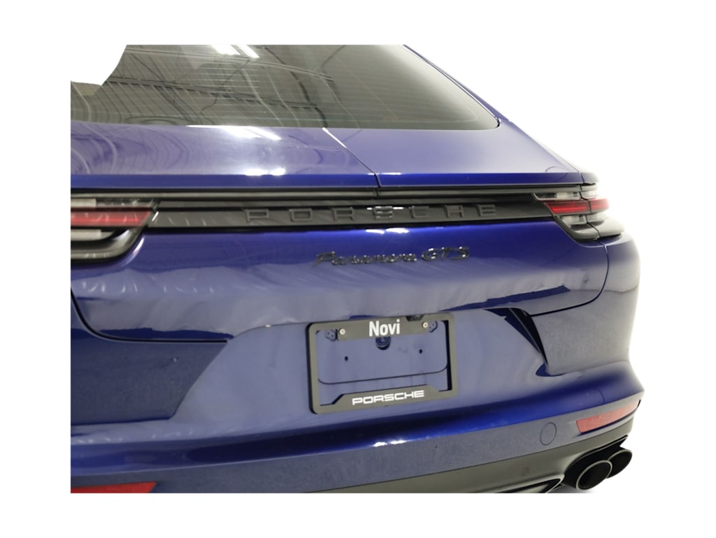 Thumbnail: 2020 Porsche Panamera - 21