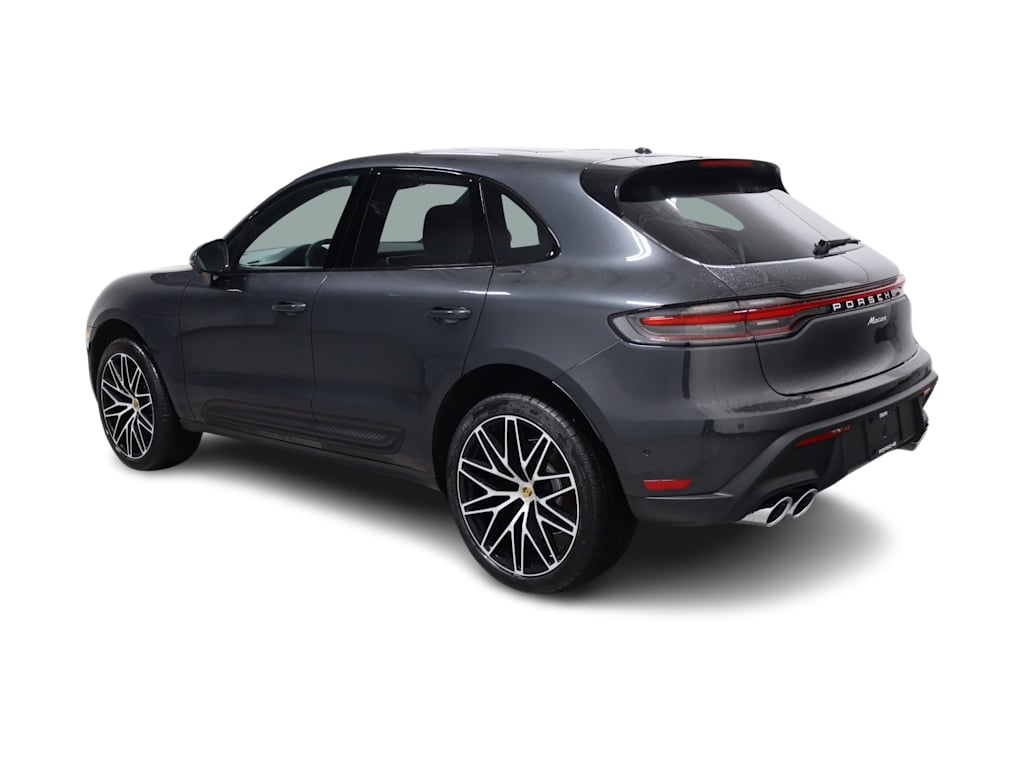 Thumbnail: 2026 Porsche Macan - 4