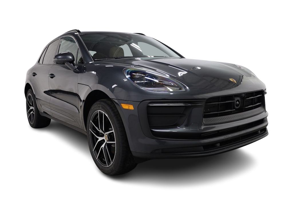 Thumbnail: 2026 Porsche Macan - 25