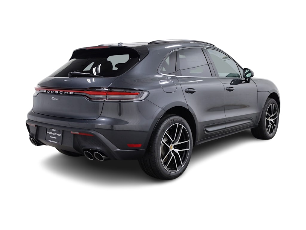 Thumbnail: 2026 Porsche Macan - 22