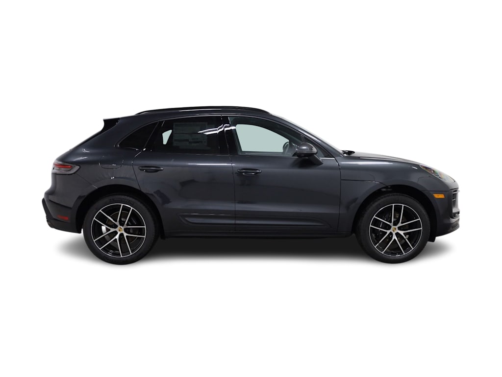 Thumbnail: 2026 Porsche Macan - 23