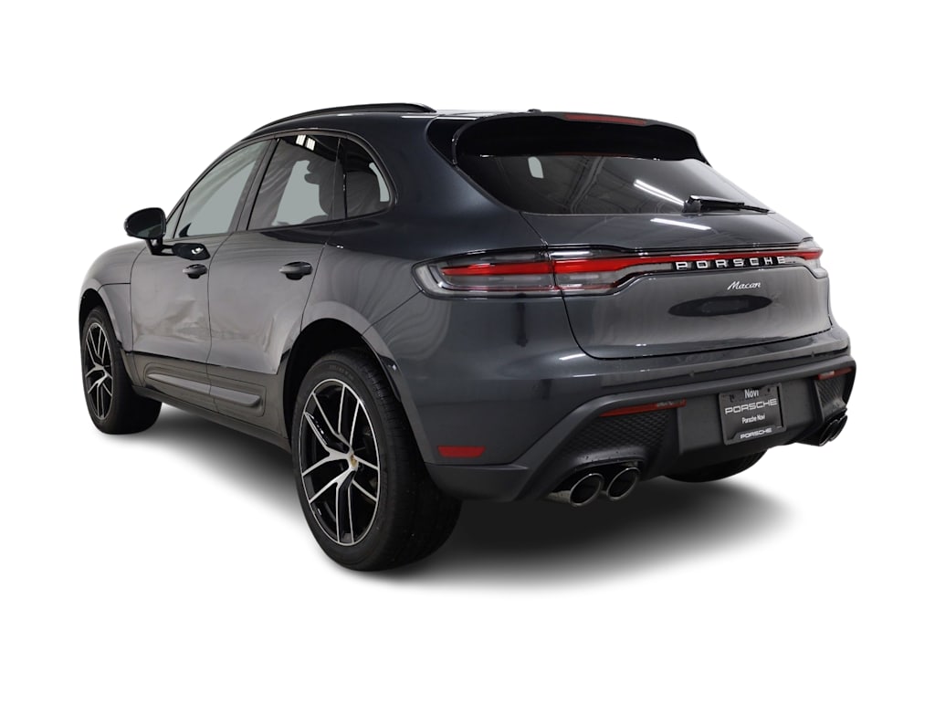 Thumbnail: 2026 Porsche Macan - 4