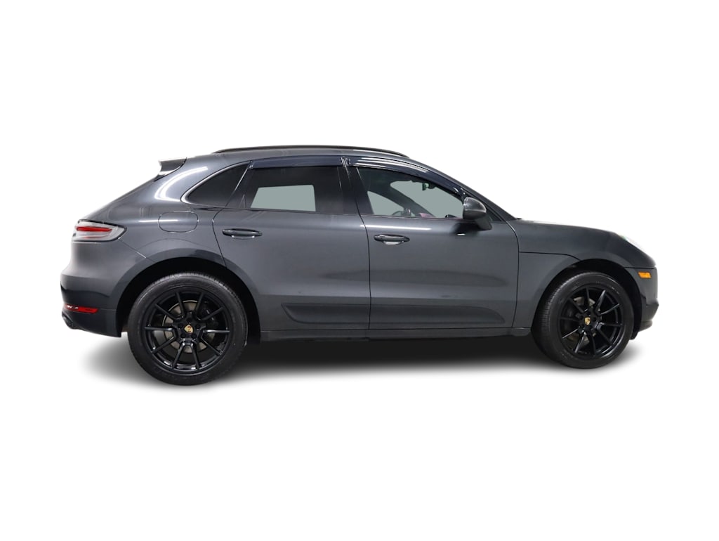Thumbnail: 2020 Porsche Macan - 23