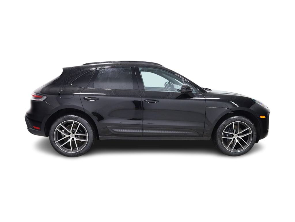 Thumbnail: 2026 Porsche Macan - 23