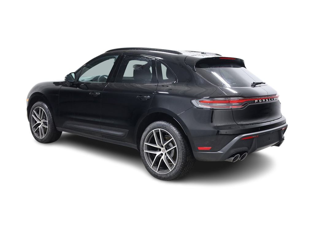 Thumbnail: 2026 Porsche Macan - 4