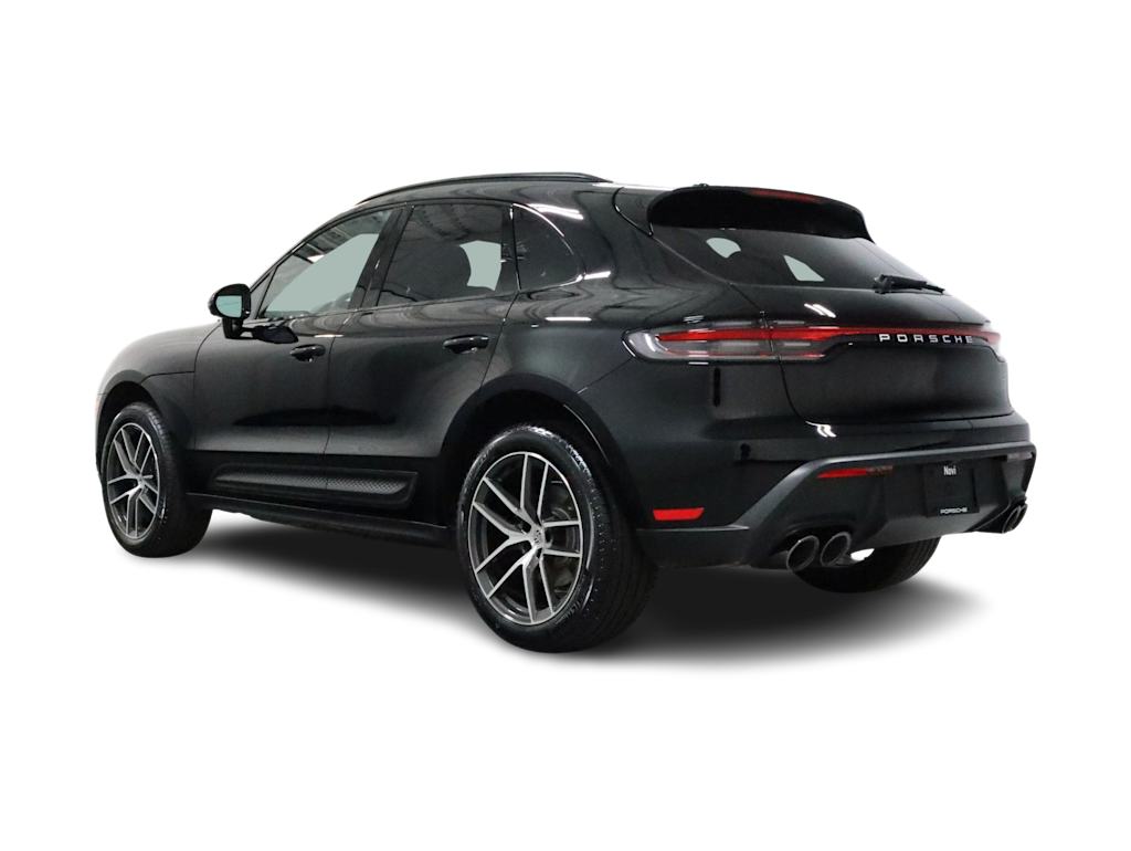 Thumbnail: 2026 Porsche Macan - 4