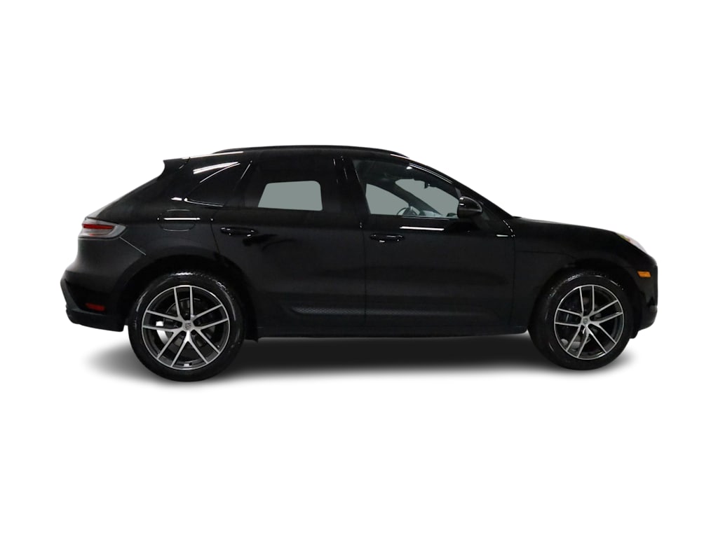 Thumbnail: 2026 Porsche Macan - 22