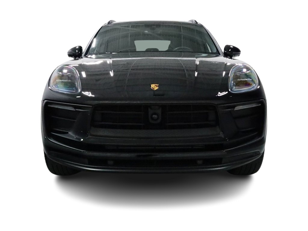 Thumbnail: 2026 Porsche Macan - 25