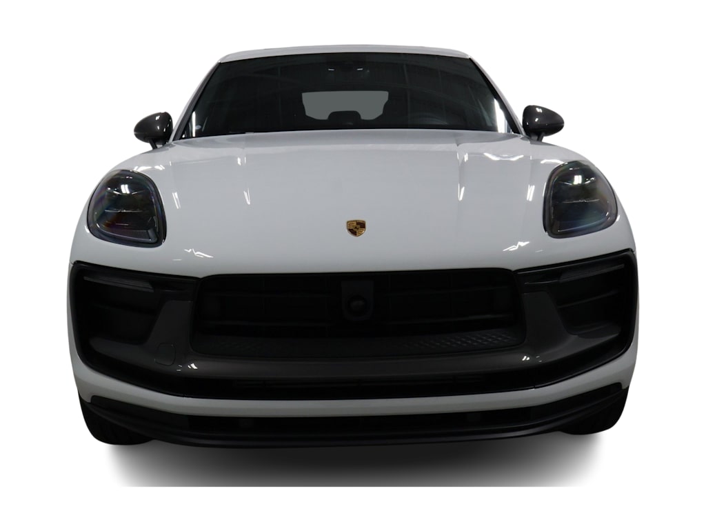 Thumbnail: 2026 Porsche Macan - 6