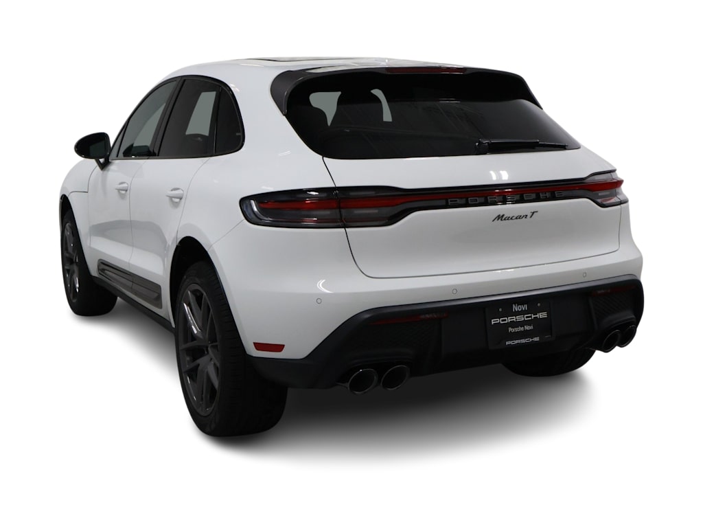 Thumbnail: 2026 Porsche Macan - 4