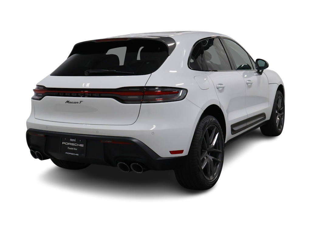 Thumbnail: 2026 Porsche Macan - 21
