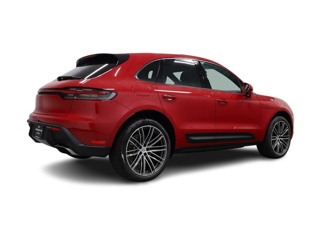Thumbnail: 2026 Porsche Macan - 20