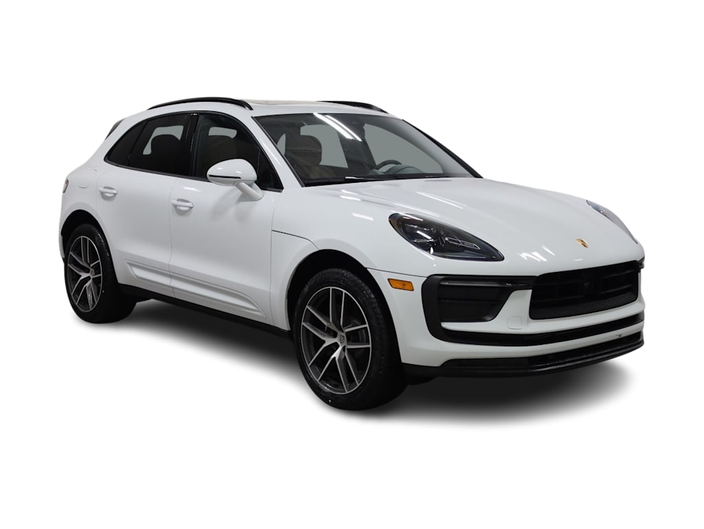 Thumbnail: 2026 Porsche Macan - 25