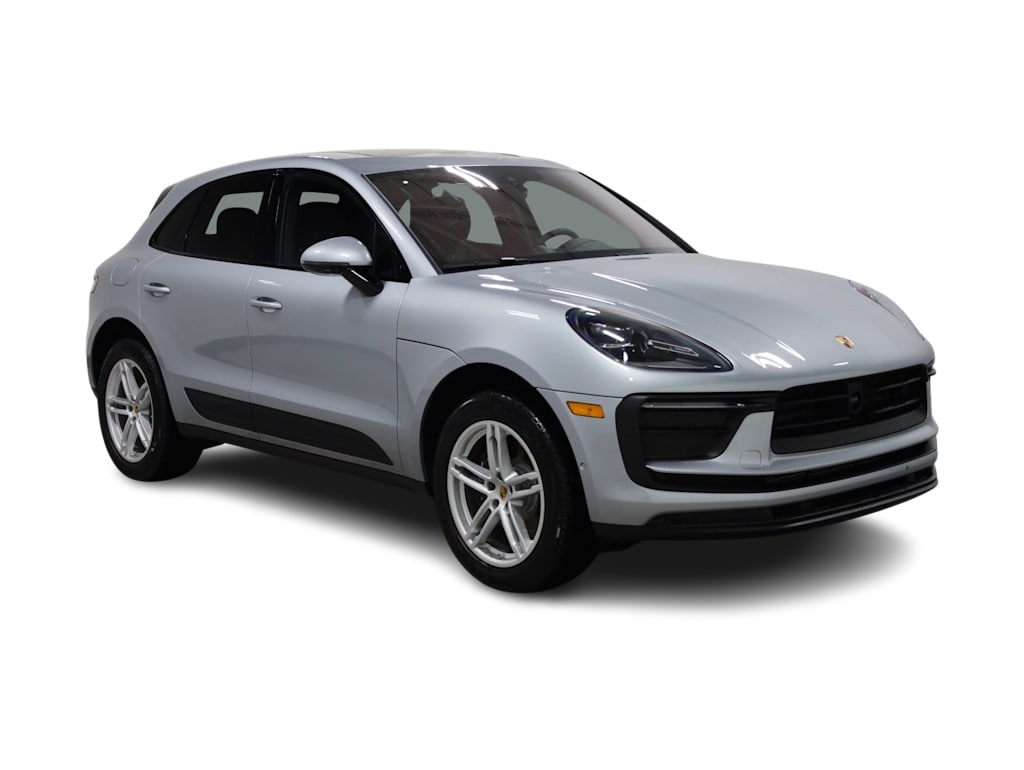 Thumbnail: 2026 Porsche Macan - 25