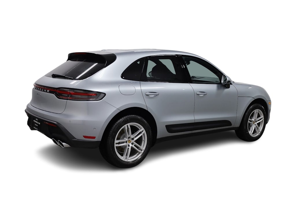 Thumbnail: 2026 Porsche Macan - 22
