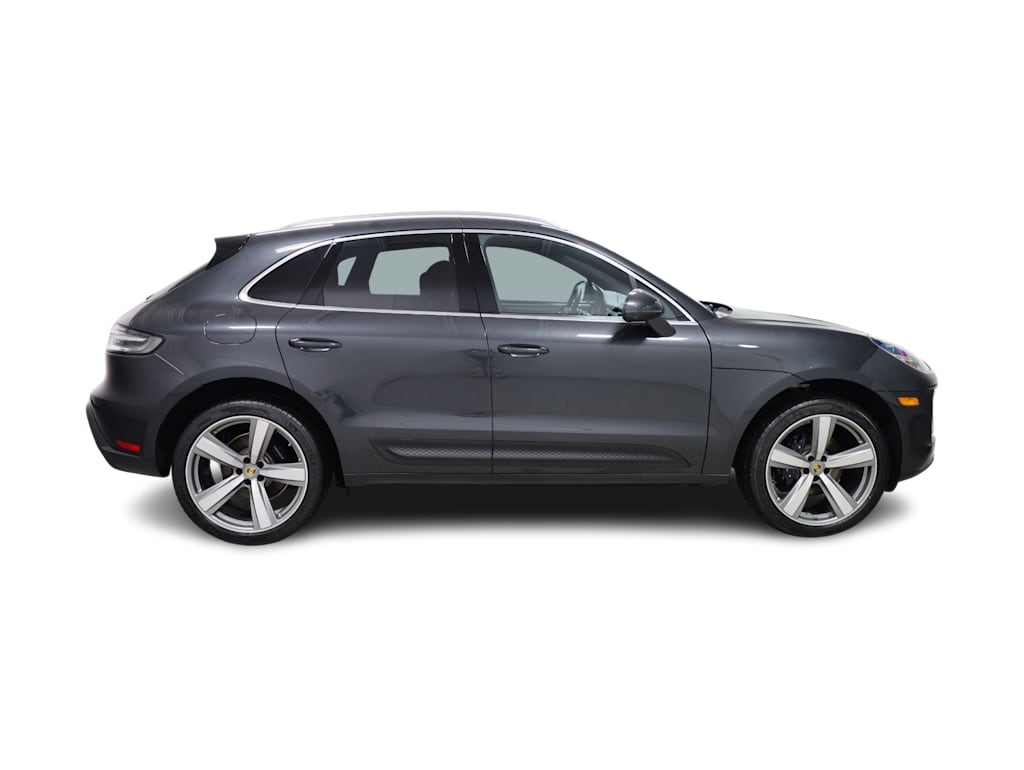 Thumbnail: 2026 Porsche Macan - 22