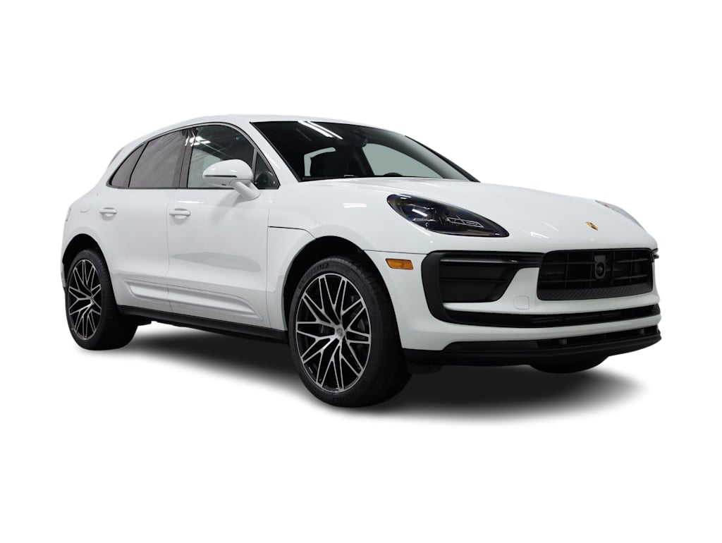 Thumbnail: 2026 Porsche Macan - 25