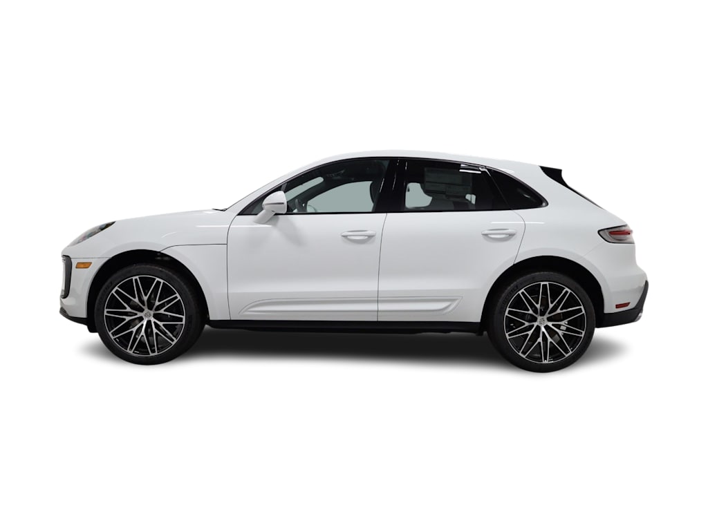 Thumbnail: 2026 Porsche Macan - 3