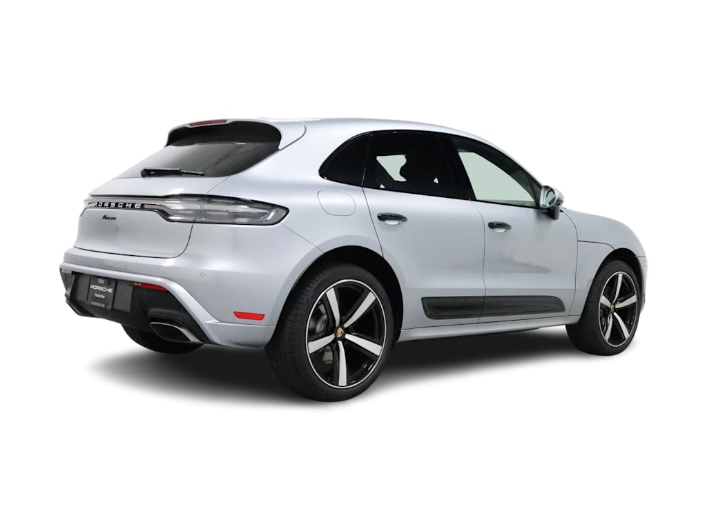 Thumbnail: 2026 Porsche Macan - 2