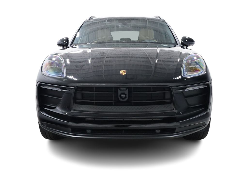 Thumbnail: 2026 Porsche Macan - 24