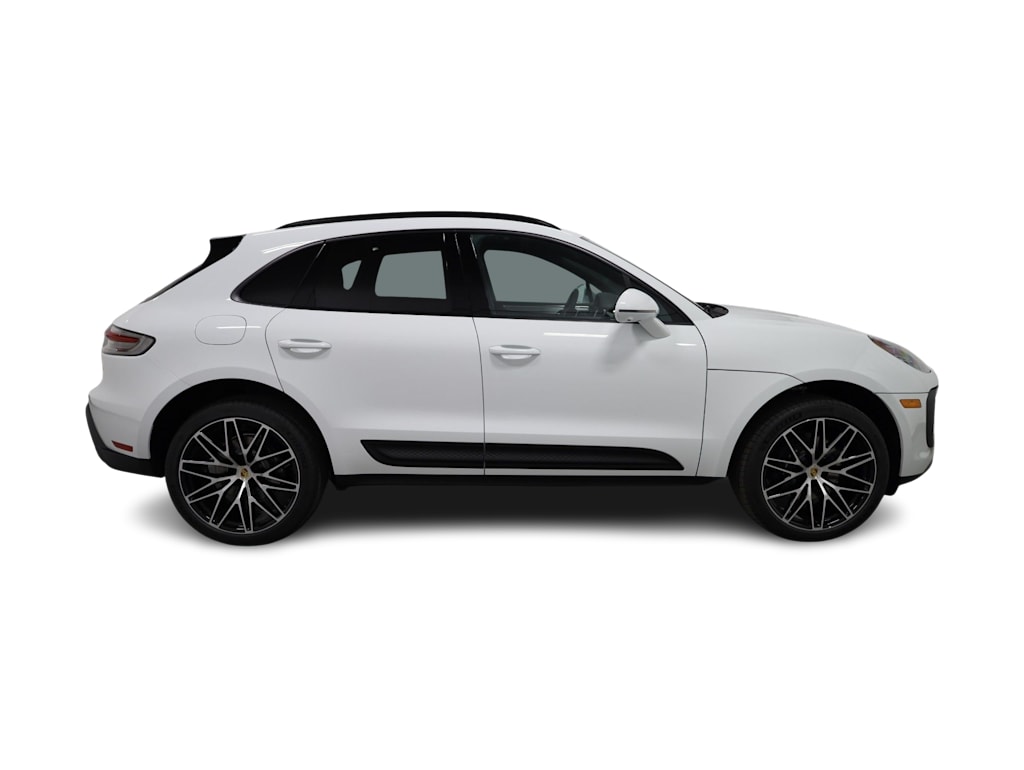 Thumbnail: 2026 Porsche Macan - 23