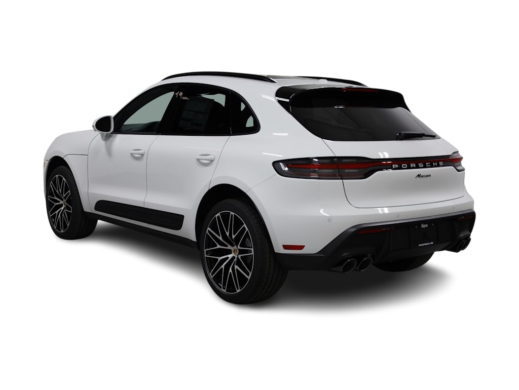 Thumbnail: 2026 Porsche Macan - 4
