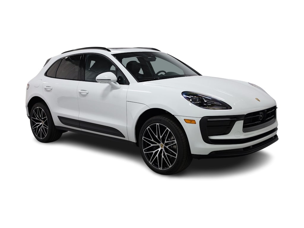 Thumbnail: 2026 Porsche Macan - 25