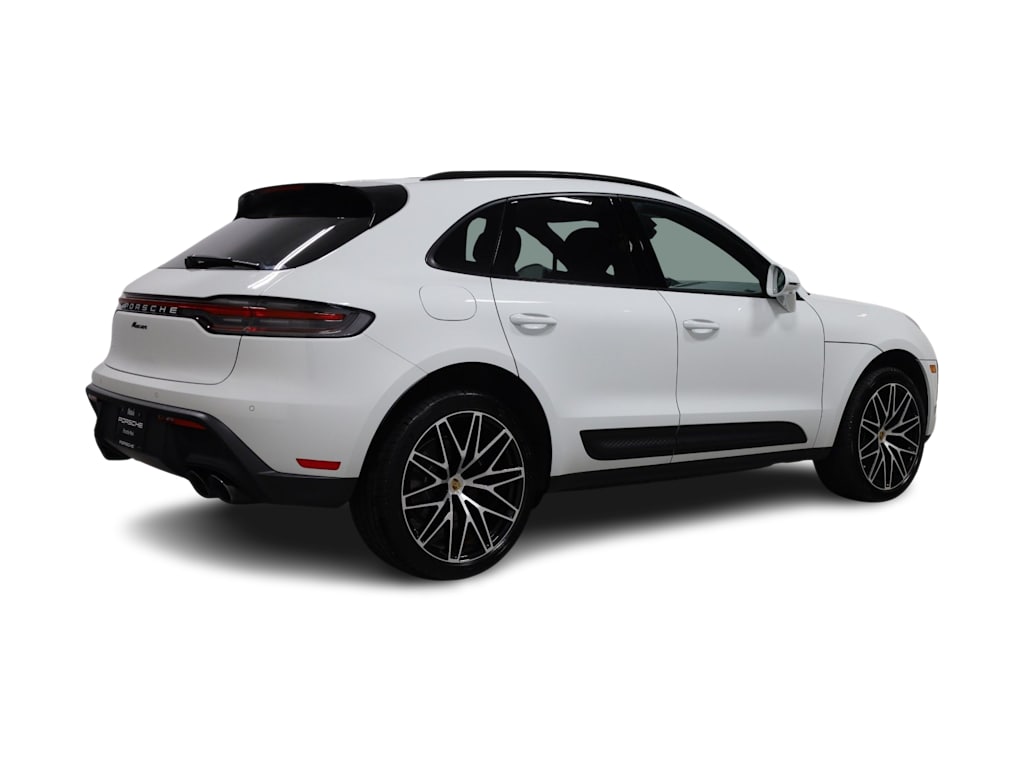 Thumbnail: 2026 Porsche Macan - 21