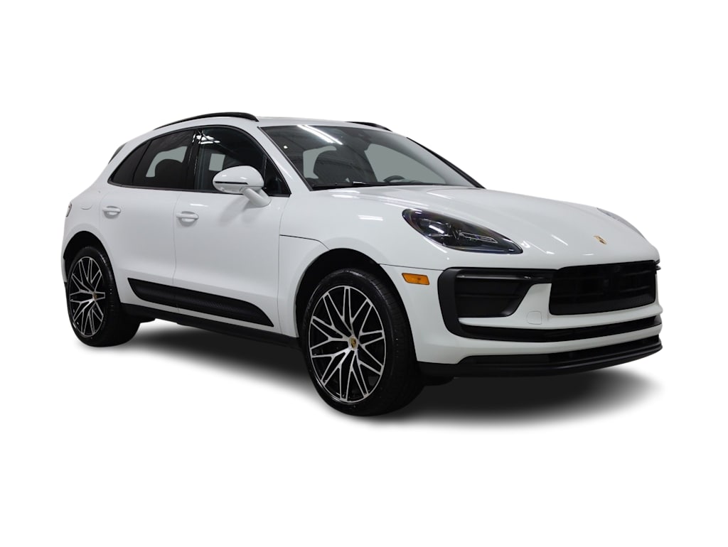 Thumbnail: 2026 Porsche Macan - 24