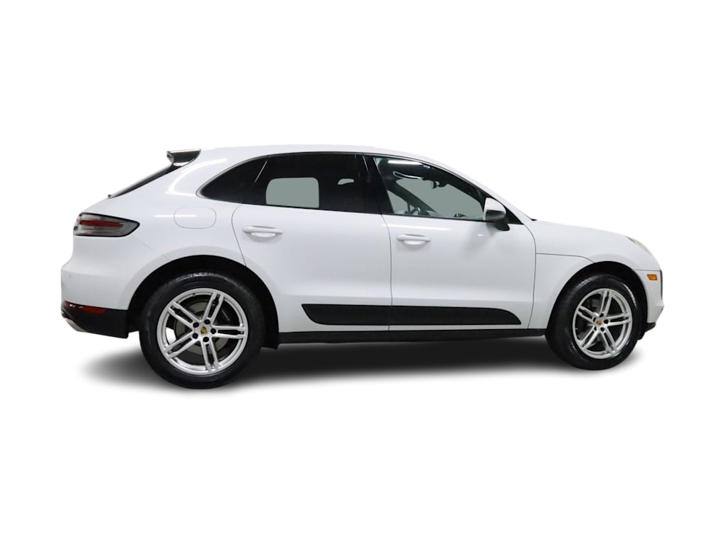 Thumbnail: 2020 Porsche Macan - 23