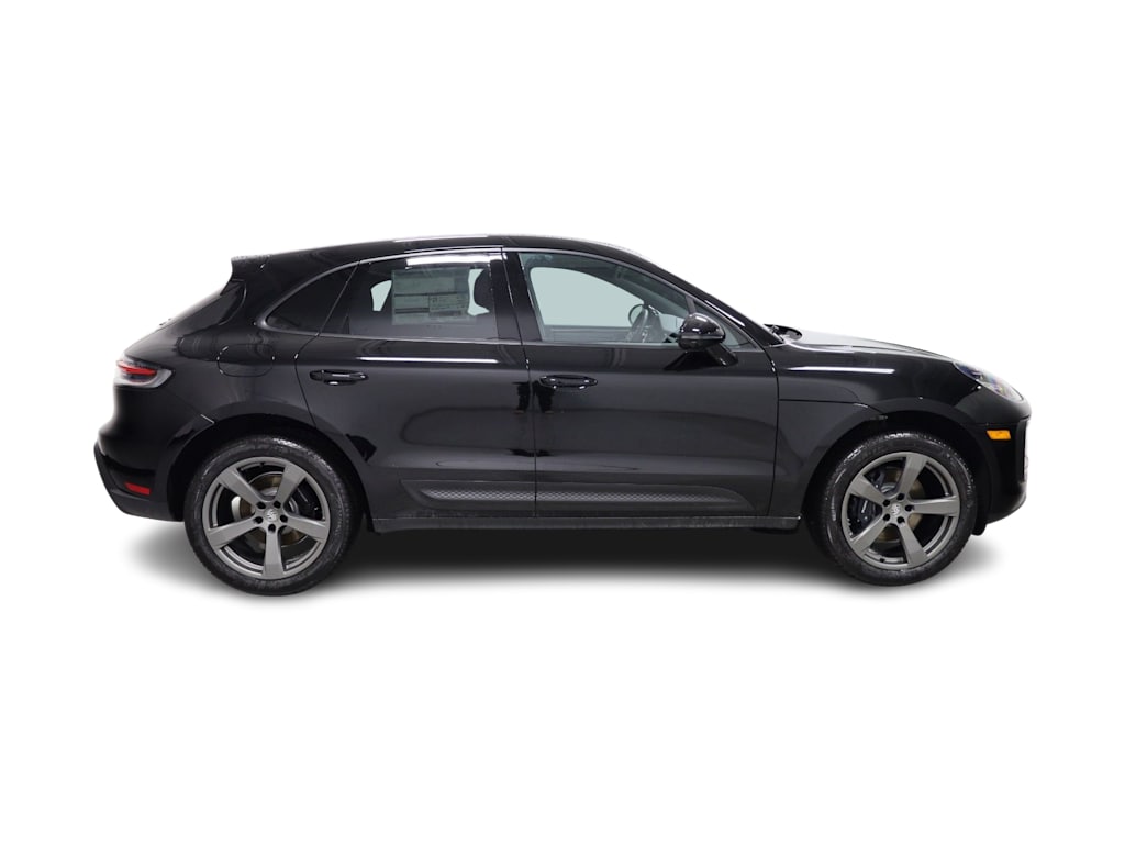 Thumbnail: 2026 Porsche Macan - 23