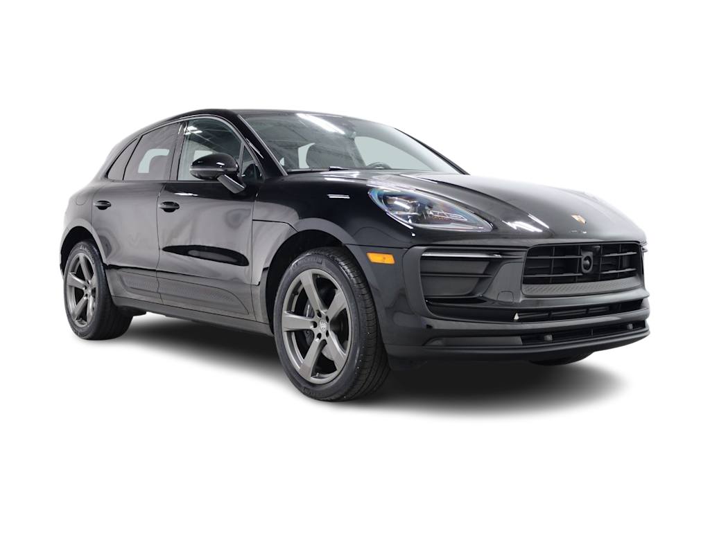 Thumbnail: 2026 Porsche Macan - 23