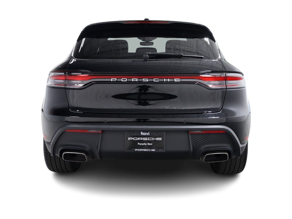 Thumbnail: 2026 Porsche Macan - 5