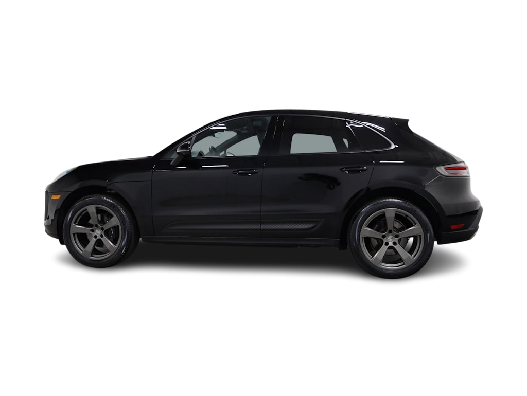 Thumbnail: 2026 Porsche Macan - 3