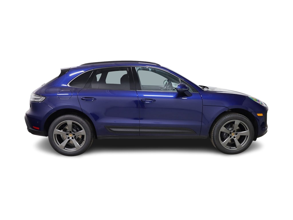 Thumbnail: 2026 Porsche Macan - 23