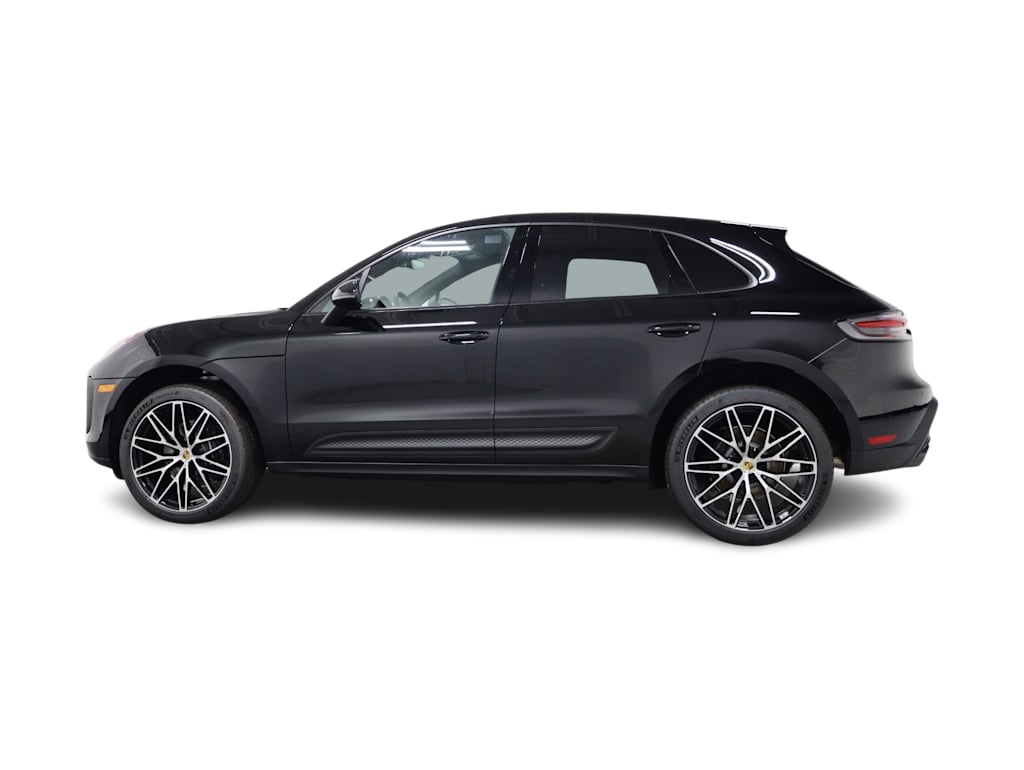 Thumbnail: 2026 Porsche Macan - 3