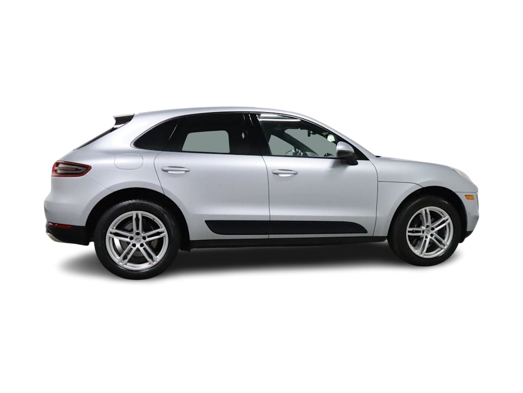 Thumbnail: 2018 Porsche Macan - 23