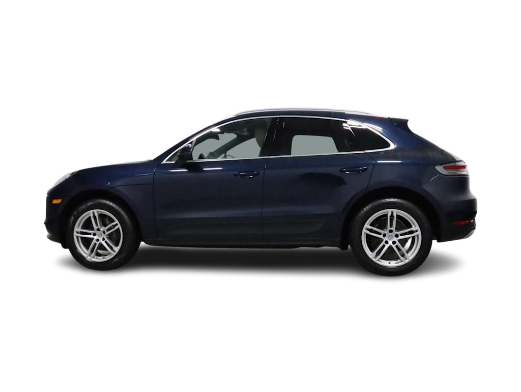 Thumbnail: 2021 Porsche Macan - 3
