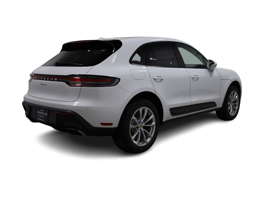 Thumbnail: 2026 Porsche Macan - 22