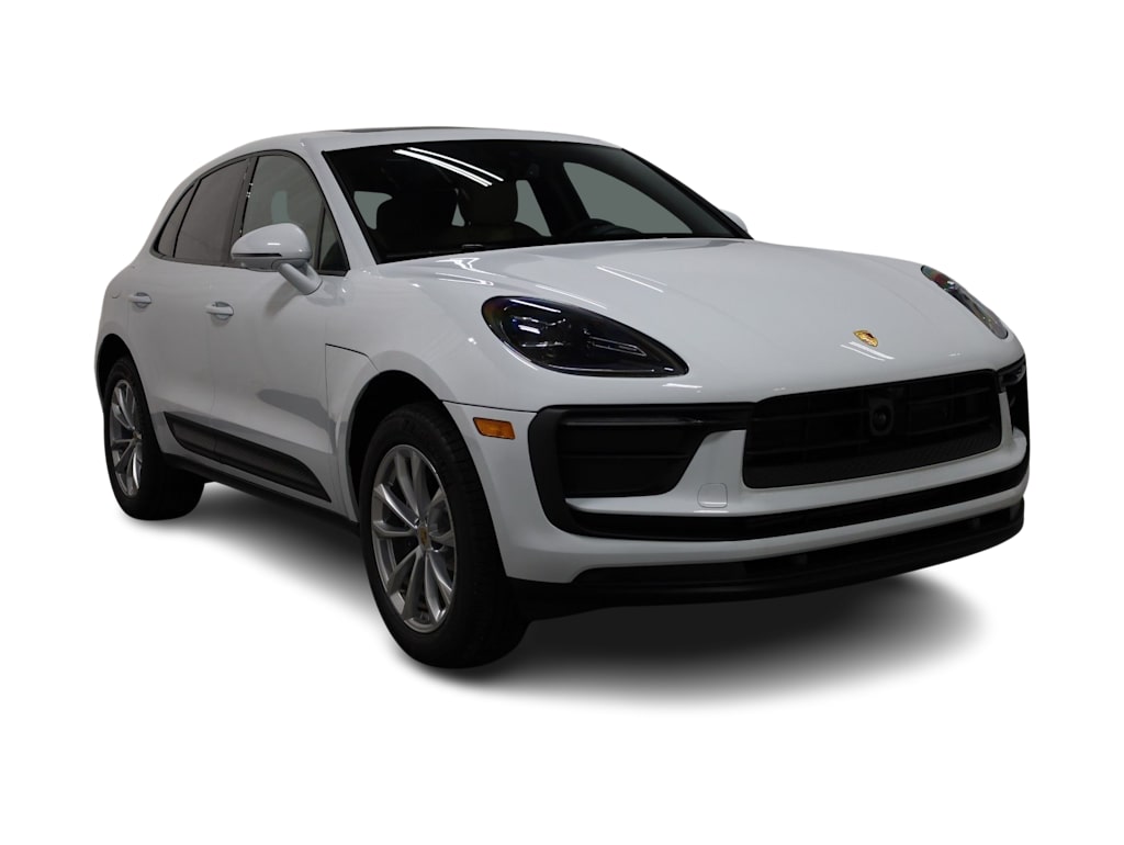 Thumbnail: 2026 Porsche Macan - 25